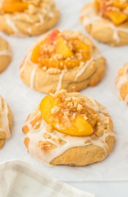 Southern Buttery Peach Cobbler Cookies - Grandbaby Cakes Peach Cobbler Cookies, Cobbler Cookies, Buttery Cookie, Southern Peach Cobbler, Grandbaby Cakes, Peach Cookies, Cookie Crumble, Peach Recipes, Cookie Base