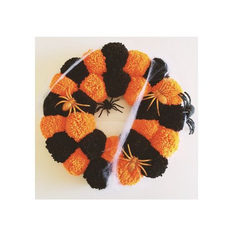 Halloween Pom Pom Wreath, Pom Pom Halloween, Pompom Ideas, Halloween Arts, Valentine Wreath Diy, Pom Wreath, Pom Pom Decorations, Easy Diy Wreaths, Diy Halloween Wreath