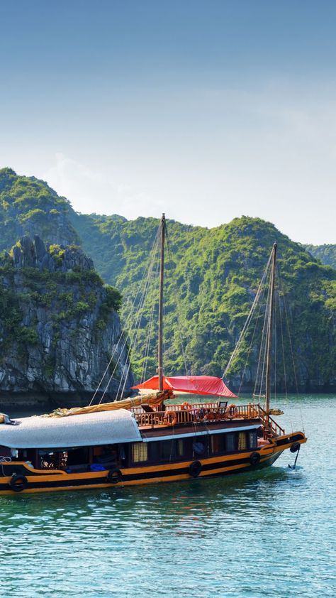 Escape to Halong Bay, Vietnam, where limestone karsts and turquoise waters await. Whether you're planning a cruise, capturing stunning Vietnam photography, or selecting the perfect Vietnam outfit for your trip, there's plenty to enjoy. Discover the ultimate cruise outfit ideas, artistic tattoo inspirations, and must-know tips on what to do in Halong Bay. Click now to turn your Vietnam travel dreams into reality! Vietnam Outfit, Cruise Outfit Ideas, Vietnam Bucket List, Vietnam Cruise, Halong Bay Cruise, Vietnam Photography, Halong Bay Vietnam, Halong Bay, Cruise Outfits