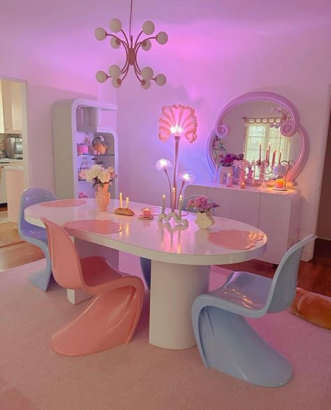 Eclectic Maximalist Decor, Big Light, Girly Apartments, Small Room Design Bedroom, Pastel House, Future Apartment Decor, Pastel Room, Pretty Bedroom, Maximalist Decor