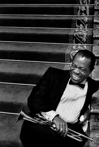 Louis Armstrong on the MGM set of High Society, 1956 by Bob Willoughby, via Flickr Ruby Bridges, Mae West, Gene Kelly, Vintage Versace, Louis Armstrong, Humphrey Bogart, History Art, I'm With The Band, Jazz Musicians