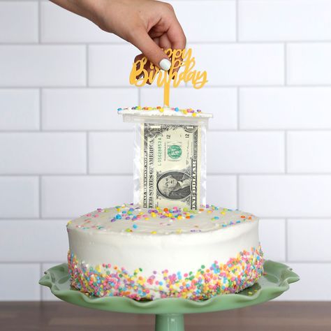 In today's post: This is such a fun idea for a birthday or graduation: make a hidden money cake! A roll of cash hides inside a cake and when you pull up on the topper How To Make A Money Cake, Money Cakes, How To Make Socks, Book Christmas Tree, Cable Knit Blankets, Beard Shapes, Money Cake, Money Gifts, Wire Wreath Forms