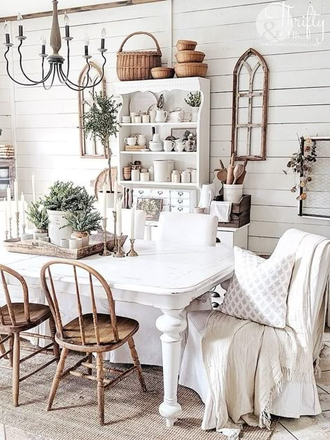 Spring Dining Room Table Decor, Cottage Style Dining Room, Spring Dining Room, Table Decor Dining Room, Fall Dining Room Decor, Cottage Dining Room, Fall Dining Table Decor, Fall Dining Table, Room Table Decor