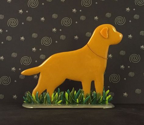 Fused Glass Labrador, Fused Glass Dogs, Fused Glass Animals, Kiln Carving, Stain Glass Window Art, Diy Bird Bath, Glass Art Design, Fused Glass Bowl, Glass Fusion Ideas