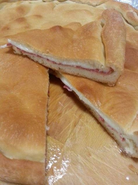 Pizza Rustica, Focaccia Pizza, Scd Recipes, Sicilian Recipes, Italian Recipes Authentic, Delicious Sandwiches, Artisan Bread, Dinner Rolls, Food Obsession