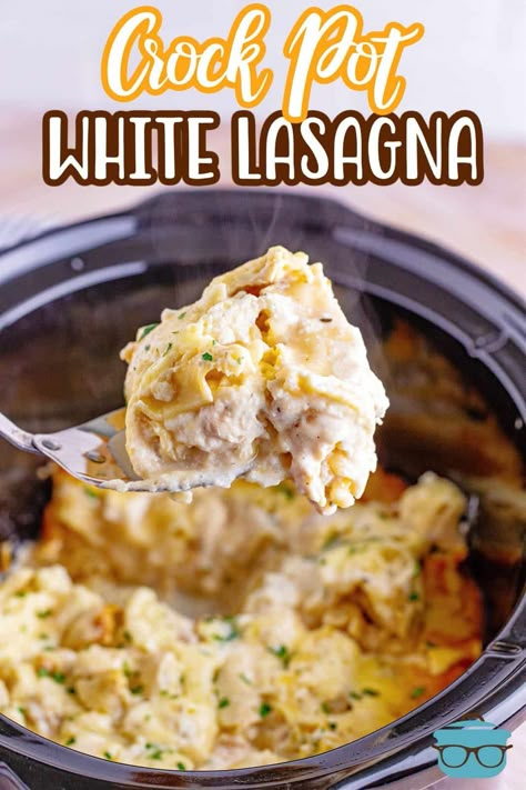 Crockpot Chicken Lasagna Recipes, Crockpot Alfredo Lasagna, Crockpot White Lasagna, Slow Cooker White Lasagna, Crock Pot Chicken Alfredo, Crockpot Goulash, Lasagna Video, White Lasagna Recipe, White Sauce Lasagna