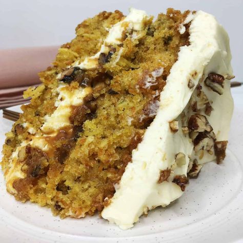 Yotam Ottolenghi Recipes Desserts, Yotam Ottolenghi Recipes Vegetarian, Ottolenghi Carrot Cake, Ottolenghi Cakes, Ottolenghi Cake, Ottolenghi Dessert, Caramel Carrot Cake, Carrot Layer Cake, Easy Carrot Cake Recipe