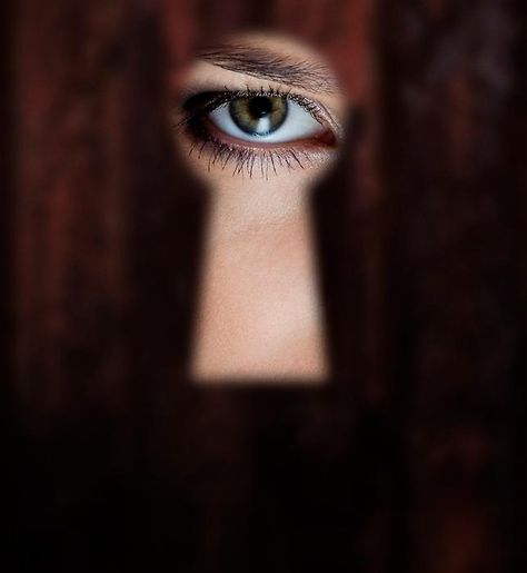 Female eye looking through a keyhole Photography Degree, Poem Love, Photos Of Eyes, Eye Spy, Female Eyes, Social Cause, Hair Locks, Drawing Prompt, Eye Cover