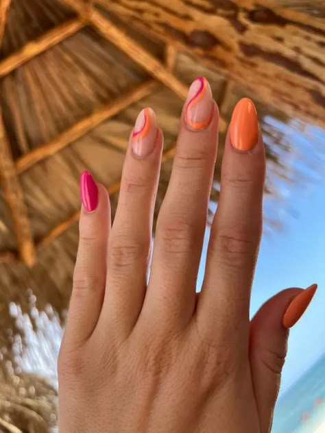 40 Stunning Beach Nails Vacation Ideas You'll Love - Yz244 College Nails, Summer Vacation Nails, Beach Themed Nails, Vacation Nails Beach, Tropical Vacation Nails, Beach Nail Designs, Summer Nails Beach, Tropical Nails, Cute Simple Nails