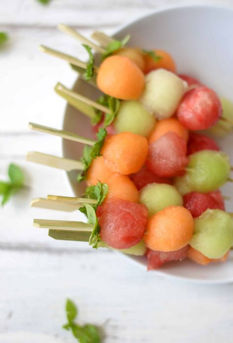 Melon Ball Skewers with Basil-Mint Dressing - Delish Knowledge Melon Balls, Vegan Eggplant, Refreshing Snacks, Fruit Skewers, Party Food Buffet, Easy Party Food, Watermelon Recipes, Vegan Appetizers, Balls Recipe