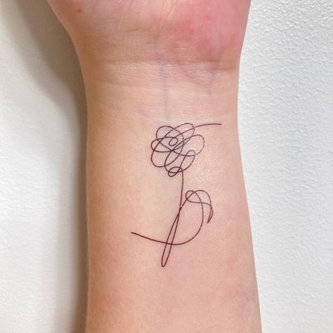 Love Yourself Her Tattoo, Love Yourself Flower Tattoo, Love Yourself Tatuaje, Fake Love Tattoo, Bts Flower Tattoo, Bts Love Yourself Tattoo, Tattoo Love Yourself, Love Yourself Flower, Bts Tattoo Ideas