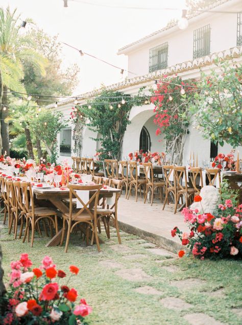 Spanish Finca, Elegant Mexican Wedding, Spanish Style Weddings, Latin Wedding, Spanish Style Wedding, Mexican Inspired Wedding, Mexican Themed Weddings, Hacienda Wedding, Garden Tattoo