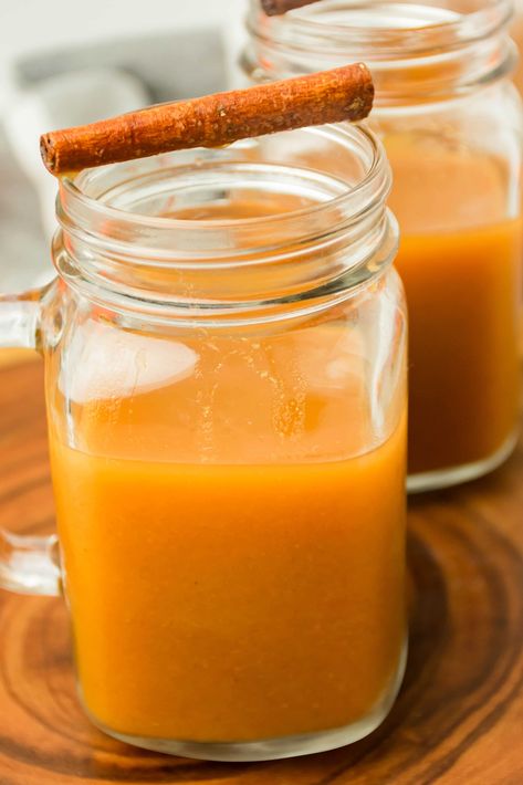 Orange Cider Recipe, Pumpkin Cider Recipe, Fresh Pumpkin Recipes, Pumpkin Cider, Homemade Drinks Recipes, Cider Drinks, Pumpkin Pie Spice Mix, Pumpkin Syrup, Frozen Pumpkin