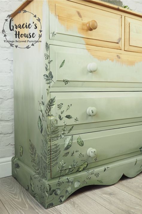 Vines Painted On Furniture, Dresser Painting Ideas Creative Drawers, Upcycling Chest Of Drawers Ideas, Drawing On Furniture, Painting Chest Of Drawers Ideas, Furniture With Transfers, Painted Dresser Drawers, Unique Dressers, Paint Drawers