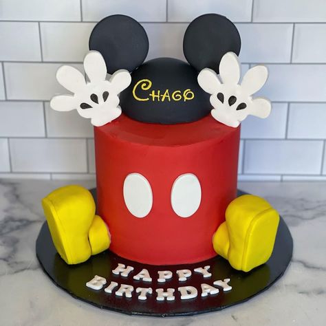 Sweets & Treats Party on Instagram: “❤️Oh BOY🖤 #Cake #Birthday #BirthdayCake #BirthdayParty #Mickey #MickeyCake #MickeyMouse #MickeyBirthdayCake #MickeyTheme #ButtercreamCake…” Mickey Birthday Cakes, Mickey Mouse Birthday Cake, Mickey Theme, Mickey Cakes, Boy Cake, Mickey Party, Mickey Mouse Birthday, Buttercream Cake, Sweets Treats