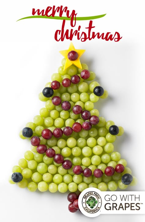 Fruit Christmas Trees, Christmas Fruit Tray Ideas Xmas Trees, Xmas Fruit Platter Ideas, Grape Christmas Tree, Christmas Fruit Platter Kids, Grape Christmas Tree Snack, Christmas Fruit Platter Holiday Parties, Fruit Christmas Tree Appetizer, Christmas Veggie Tray