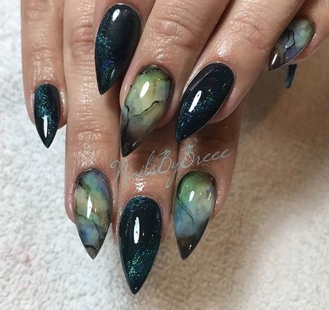 Nail Halloween, Halloween Nail Art Ideas, Holloween Nails, Witchy Nails, Hippie Nails, Gothic Nails, Halloween This Year, Creepy Halloween, Funky Nails