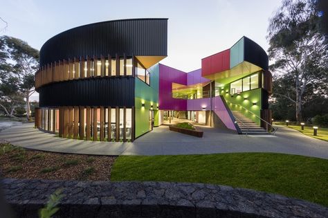 Kindergarten Architecture, Science Centre, School Building Design, Colour Architecture, Kindergarten Design, Ludwig Mies Van Der Rohe, Grammar School, Oscar Niemeyer, Australian Architecture