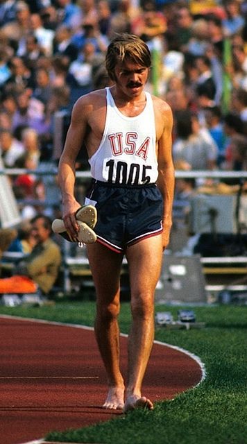 Steve Prefontaine after placing 4th in the 5000m final of the 1972 Munich Olympics | Flickr - Photo Sharing! Olympics Aesthetic, Steve Prefontaine Quotes, Archive Sneakers, Prefontaine Quotes, 1972 Olympics, Steve Prefontaine, Running Pictures, Field Athletes, Vintage Running