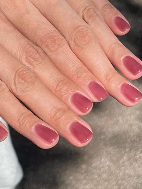 Korean dusty pink nails: simple short Rustic Pink Nails, Rose Pink Nails Short, Dusk Pink Nails, Nails Dusty Pink, Reddish Pink Nails, Creamy Pink Nails, Dusty Pink Nails Design, Soft Summer Nails, Pink Bridal Nails