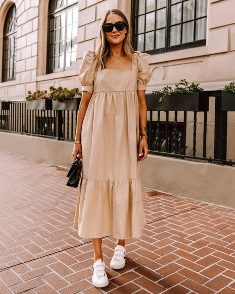 Fashion Jackson Wearing Beige Midi Dress Veja Velcro Sneakers Street Style Outfit 1 Neutral Outfit Dress, Womens Summer Dresses 2023, Casual Dress And Sneakers, Summer Dresses Street Style 2023, Sneakers Dressed Up, Dress And Sneakers Street Style, Chic Casual Dress, How To Style Dresses In Summer, Beige Midi Dress Outfit