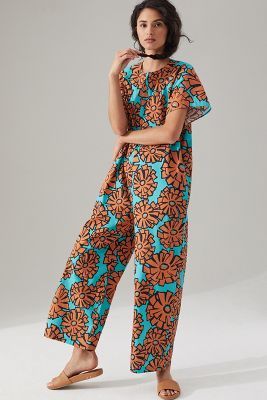 Women's Winter Outfits, Velvet Joggers, Chambray Pants, Animal Print Pants, Closet Collection, Striped Wide Leg Pants, Strapless Jumpsuit, Floral Fit, Tapered Trousers