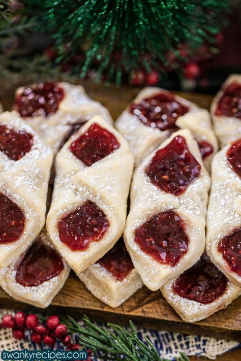 Raspberry Bow Tie Cookies, Raspberry Filling For Cookies, Raspberry Cream Cookies, Cookie Filling Recipe, Kolachy Cookies, Kolaczki Cookies, Cookbook Inspiration, Mmm Cookies, Bow Tie Cookies