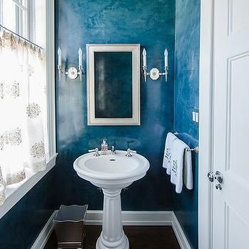 Blue Venetian Stucco Walls Traditional Powder Room, Small White Bathrooms, House Bathroom Designs, Bathroom Ornaments, Blue Wall Colors, Simple Bathroom Decor, Vintage Bathroom Decor, Decorating Bathroom, Stucco Walls