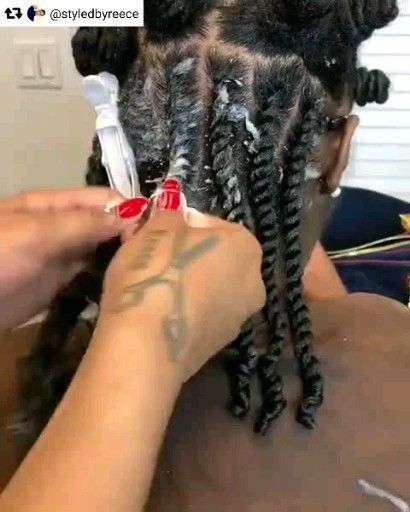 Flat Twists, Flat Twist Hairstyles, Twisted Hair, Protective Hairstyles For Natural Hair, Natural Hair Tutorials, Natural Hair Twists, Twist Styles, Twist Braid Hairstyles, Hair Braid Videos