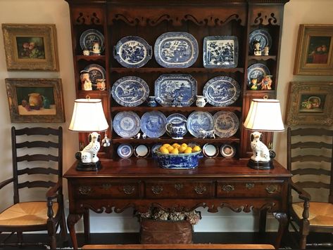 My hutch from England is like this..... Traditional Timeless Kitchen, English Cupboard, Welsh Dresser, Kitchen Dresser, French Country Kitchens, English Decor, The Enchanted Home, Blue White Decor, Enchanted Home