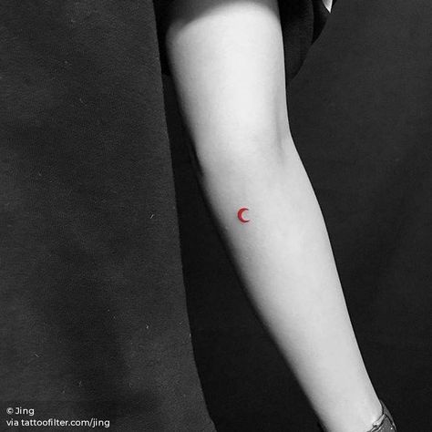 Red crescent moon tattoo on the inner forearm. Red Dragon Tattoo, Nouveau Tattoo, Mark Tattoo, Crescent Moon Tattoo, Moon Tattoo Designs, Red Ink Tattoos, Red Tattoos, Badass Tattoos, Waves Tattoo