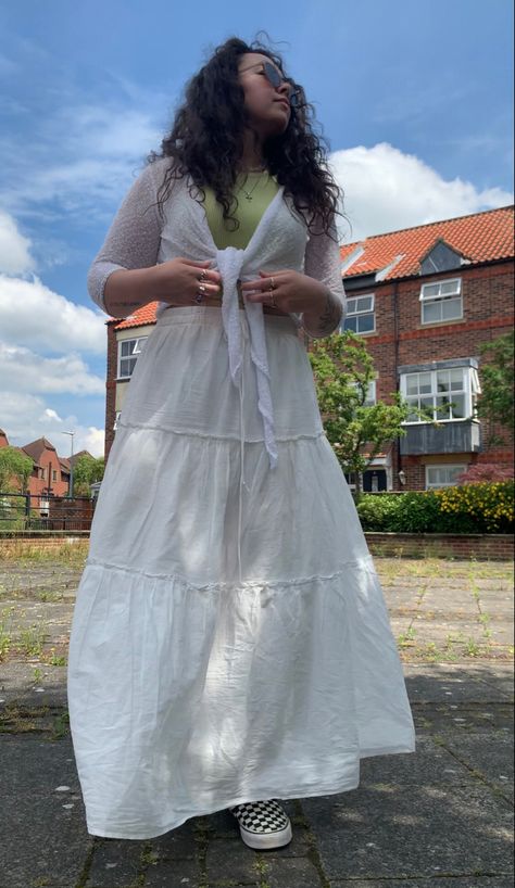 Long Beige Skirt Outfit, Midsize Skirt Outfit, Skirt Midsize, Long Beige Skirt, Style White Skirt, White Midi Skirt Outfit, Beige Skirt Outfit, White Maxi Skirt Outfit, White Skirt Outfit