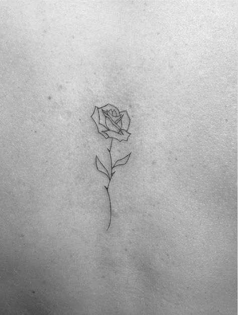 Rose Love Tattoo, Every Rose Has Its Thorn, Rose Soft, Tattoo Rose, Rose Love, Love Tattoo, Rose Tattoo, Girl Tattoos, Geometric Tattoo