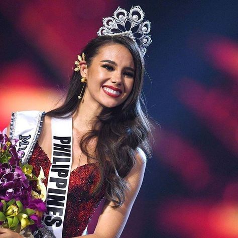 Miss Universe Hairstyles, Catriona Grey, Royalty Quotes, Pageant Hairstyles, Pageant Aesthetic, Kostas Martakis, Dayana Mendoza, Miss Universe Crown, Catriona Gray