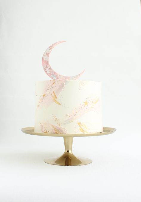 Luna Cake Ideas, Moon Themed Cake Aesthetic, Pink Galaxy Cake, Two The Moon Birthday Cake, Moon Themed Cake, Celestial Cake, Moon Baby Shower Cake, Two The Moon Cake, Moon And Stars Cake