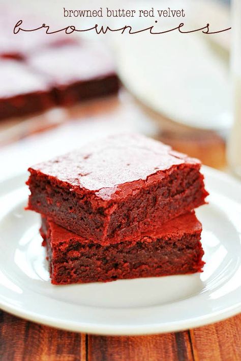 28 Sexy Brownies To Spend Valentine's Day With Keto Brownies Recipes, Brownies Caramel, Chocolate Avocado Brownies, Paleo Brownies, Resep Brownies, Against All Grain, Fudgy Brownie Recipe, Avocado Brownies, Keto Baking