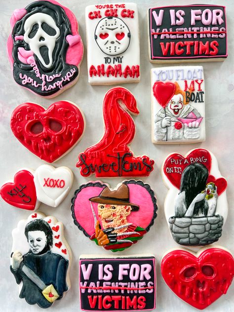 Cookie art & handcrafted by 🐧✨ Horror Cookies Decorated, Horror Movie Cookies, Horror Cookies, Scary Cookies, Valentines Cookies Decorated Ideas, Vday Cookies, Valentines Cakes And Cupcakes, Sugar Cookie Business, Sugar Cookie Inspiration