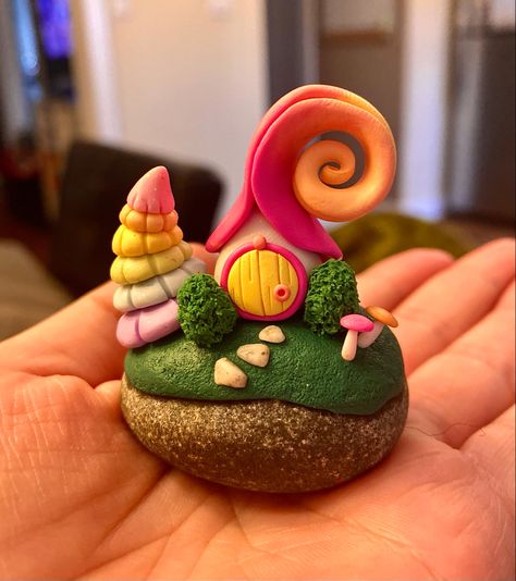 Fimo Fairy Garden, Polymer Clay Mini Scenes, Polymer Clay Mushroom House, Polymer Clay Fairy Garden Accessories, Polymer Clay Creatures, Polymer Clay Fairy Garden, Polymer Clay Fairy House, Fairy Garden Accessories Diy, Fairy Polymer Clay