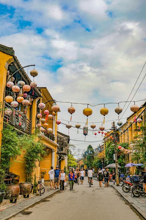 Hoi An Old Town, Beautiful Vietnam, Vietnam Travel Guide, Visit Vietnam, Halong Bay, Ancient City, Hoi An, China Travel, Ancient Architecture