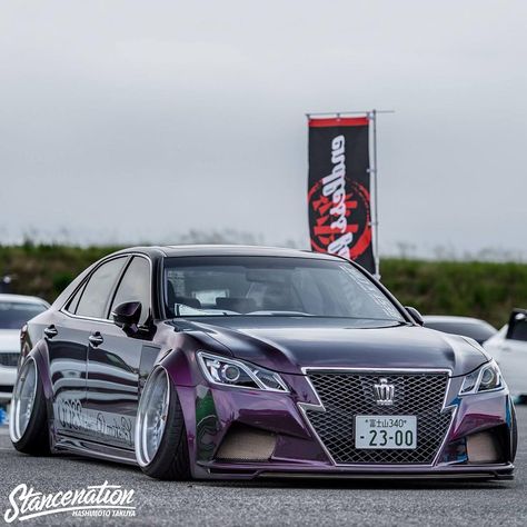 43.4K 次赞、 523 条评论 - StanceNation (@stancenation) 在 Instagram 发布：“The front end of a Toyota Crown is just crazy. So much presence.. | Photo by: @s.n_hashimoto…” Crown Athlete, Jdm Culture, Lexus Sport, Bmw E24, Sick Cars, Stanced Cars, Japanese Sports Cars, Toyota Crown, Japan Tattoo