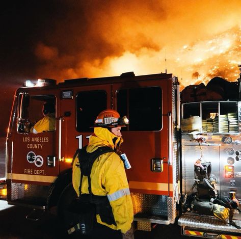 The Los Angeles County Fire Department, CAL FIRE, Ventura County Fire Department and cooperating agency partners including the Los Angeles County Sheriff's Department, California State Park, and California Highway Patrol. Fighting a fire covering 15,611 acres, is now 20% contained. Fire Cover, California Highway, California Highway Patrol, Highway Patrol, Ventura County, Los Angeles County, California State, Fire Department, A Fire