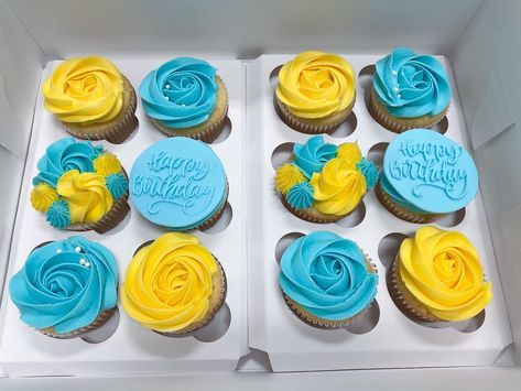 Blue and Yellow Birthday cupcakes Yellow And Blue Cake Designs Birthday, Yellow And Blue Cupcakes, Blue And Yellow Birthday, Event Moodboard, Turquoise Cupcakes, Box Cupcakes, Buttercream Rosettes, Circus Cupcakes, Cupcakes For Men