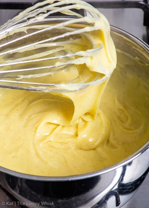 How to Make Vanilla Pastry Cream (Crème Pâtissière) - Vanilla pastry cream is a rich, thick, creamy custard and it’s used to fill everything from éclairs to Boston cream pie. Making your own homemade pastry cream is incredibly easy – you need just 6 ingredients and about 15 minutes to make it. Here, I share my fail-proof way of making a perfectly silky-smooth vanilla pastry cream along with my top tips for preventing your pastry cream from being lumpy, too thick or too runny. Dessert recipes. Banana Pastry Cream, Banana Pastry, Cream Puff Filling, Cream Filling Recipe, Vanilla Pastry Cream, Nutella Frosting, Homemade Pastry, Pie Making, Chocolate Roll Cake