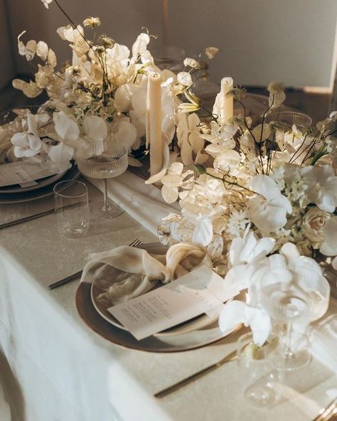 Orchid Wedding Theme, Astrology Wheel, White Orchids Wedding, Neutral Wedding Decor, Round Wedding Tables, Wedding Table Designs, Orchid Wedding, Candlelit Dinner, Ethereal Wedding