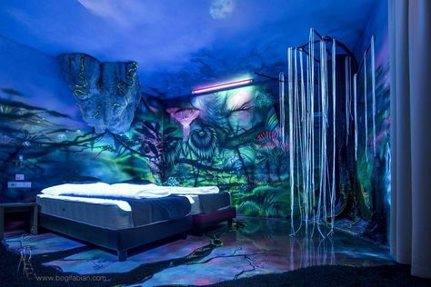 I'am uploading some old pics. Bedroom (2012) inspired by the movie #Avatar... ;) #uv #mural #painting #bedroom #pandora  #treeofsouls #eywa #bogifabian #glowinthedark Uv Black Light Room, Pandora Avatar Aesthetic Room, Pandora Avatar Bedroom, Avatar Room Aesthetic, Gothic Beach Decor, Alien Bedroom Aesthetic, Avatar Bedroom Ideas, Avatar Room Ideas, Avatar Bedroom