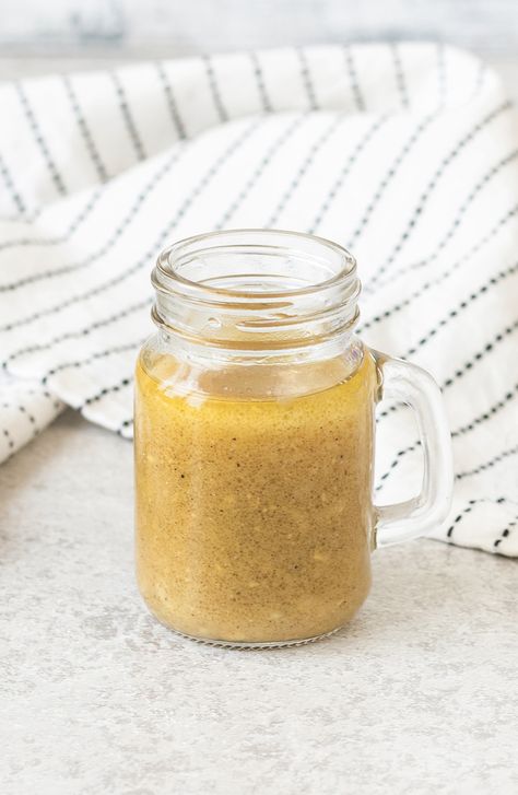 Vinaigrette - Easy Salad Dressing-Healthy Life Trainer Dressing Healthy, Mustard Vinaigrette, Meat Marinade, Easy Salad Dressing, Easy Salad, Healthy Salad Dressing, Lemon Vinaigrette, Salad Dressings, Easy Salads