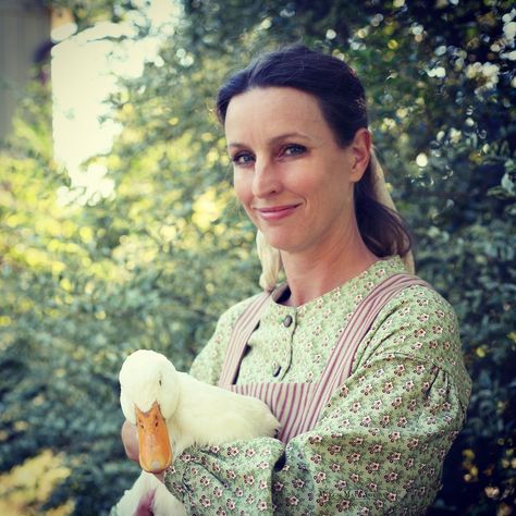 First ever photoshoot- A nod to Tasha Tudor Tasha Tudor, 19th Century Style, Inspired Living, Autumn Cozy, Historical Clothing, Historical Fashion, Simple Life, Cottage Core, Popular Style