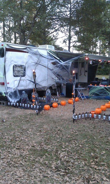 Description: Campground has a Halloween contest. Me and my girlfriend worked all day and Won first Place. Looked even better at night. Some Kids wouldnt come in so we had to bring candy to them. Halloween Camping Decorations, Campsite Decorating, Camping Decorations, Halloween Camping, Rv Decor, Camping Decor, Camper Decor, Halloween Contest, Trunk Or Treat