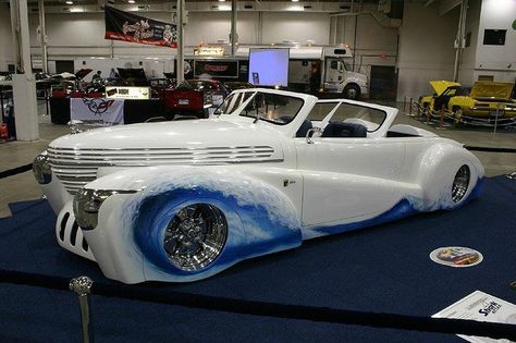 "Tricked out car of the week" #trickedoutteusday Custom Car Paint Jobs, Custom Car Parts, Car Paint Jobs, Custom Car Interior, Custom Cars Paint, Car Classic, Suv Cars, Weird Cars, Sweet Cars