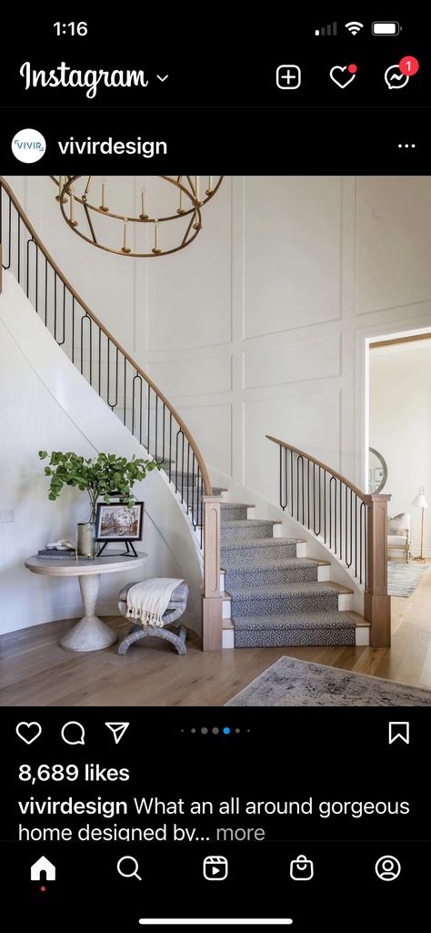 Mountain Entryway, Curved Staircase Foyer, Foyer With Stairs, Entryway Staircase, Foyer Ideas Entryway, Stairs Renovation, Entryway Stairs, Foyer Staircase, Tuscan Style Homes